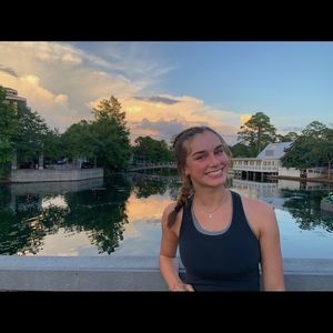 Meet your Posher, Raylee